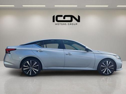 2021 Nissan Altima SR FWD
