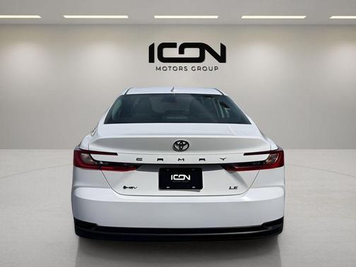 Ice Cap 2025 Toyota Camry LE