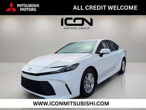 Ice Cap 2025 Toyota Camry LE