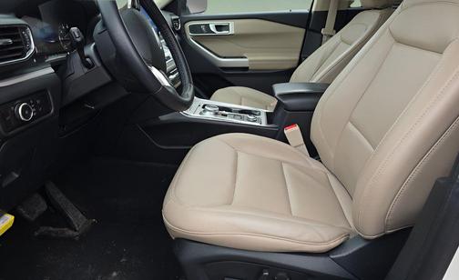 Star White Metallic Tri-Coat 2023 Ford Explorer XLT