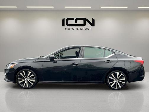 Super Black 2020 Nissan Altima SR FWD