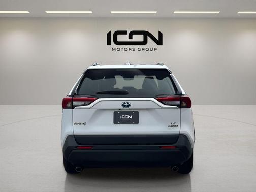 Ice Cap 2024 Toyota RAV4 Hybrid LE