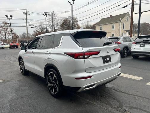 2023 Mitsubishi Outlander SE 2.5 2WD