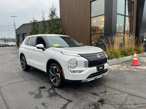 2023 Mitsubishi Outlander SE 2.5 2WD