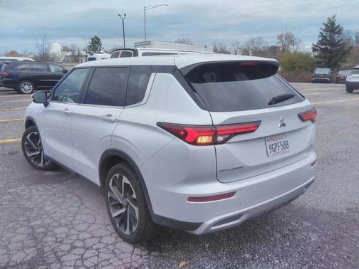 2023 Mitsubishi Outlander SE 2.5 2WD