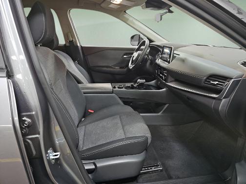 Gun Metallic 2023 Nissan Rogue SV