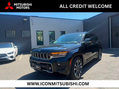 Diamond Black Crystal Pearlcoat 2023 Jeep Grand Cherokee Overland