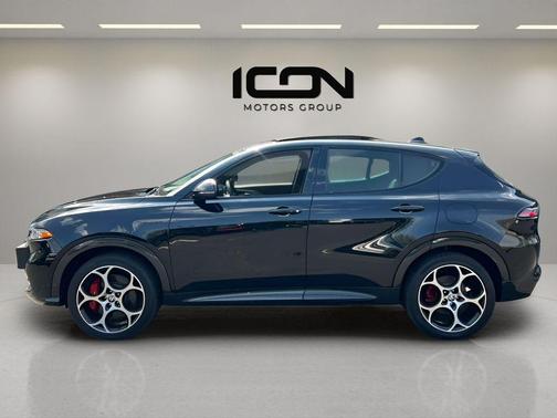 Alfa Black 2024 Alfa Romeo Tonale Veloce EAWD