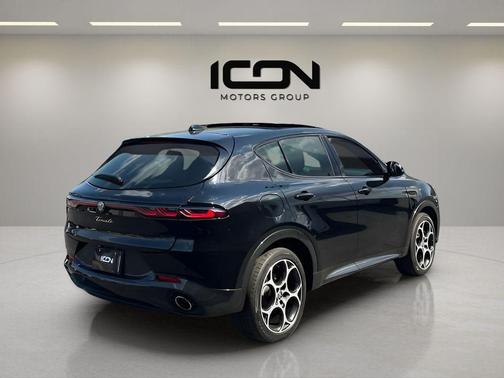 Alfa Black 2024 Alfa Romeo Tonale Veloce EAWD