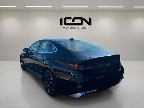 Onyx Black 2024 Hyundai SONATA SEL