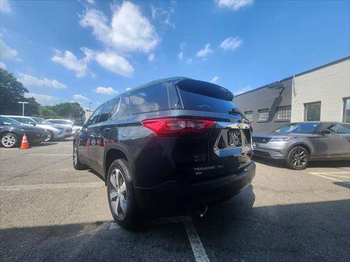 2021 Chevrolet Traverse LT Leather