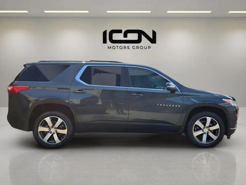 2021 Chevrolet Traverse LT Leather