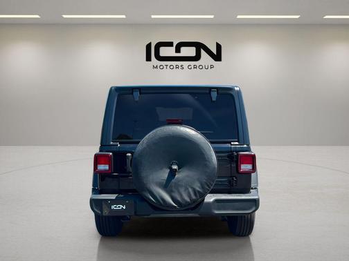 Black Clearcoat 2022 Jeep Wrangler Unlimited Sport