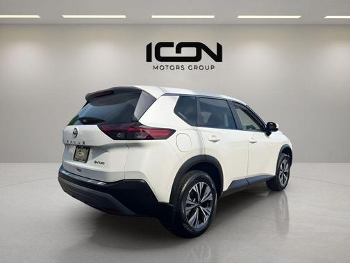Pearl White Tricoat 2023 Nissan Rogue SV