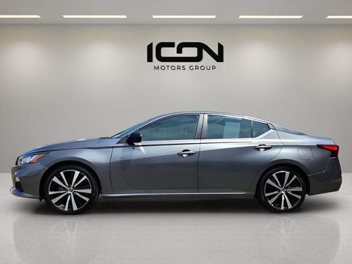 2021 Nissan Altima SR FWD