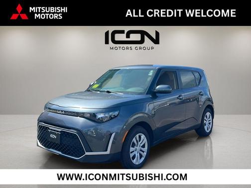 Gravity Gray 2023 Kia Soul LX
