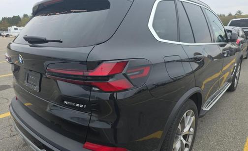 Black Sapphire Metallic 2026 BMW X5 xDrive40i