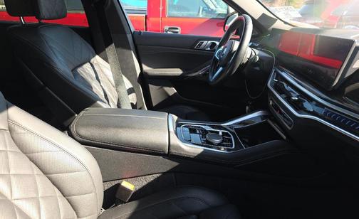 Black Sapphire Metallic 2025 BMW X6 xDrive40i
