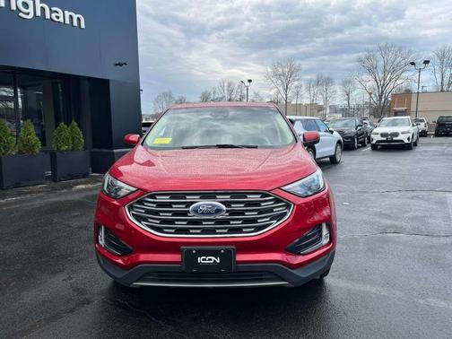 Rapid Red Metallic Tinted Clearcoat 2022 Ford Edge SEL