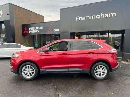 Rapid Red Metallic Tinted Clearcoat 2022 Ford Edge SEL