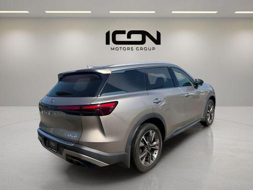 Warm Titanium 2023 INFINITI QX60 Luxe