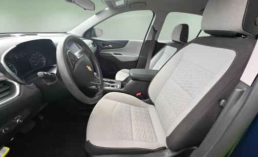 Blue Glow Metallic 2022 Chevrolet Equinox LS