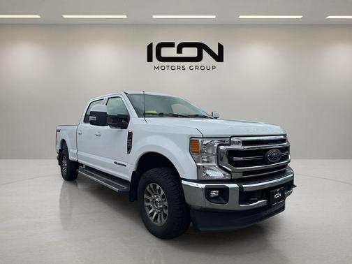 Oxford White 2022 Ford F-250 Lariat