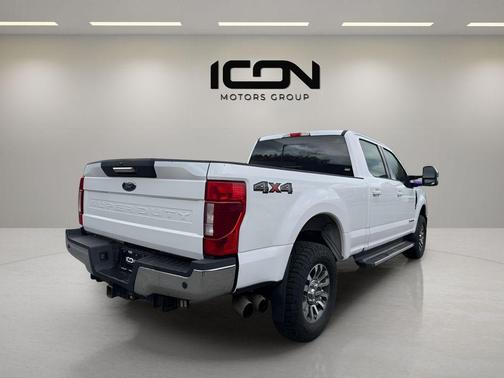 Oxford White 2022 Ford F-250 Lariat