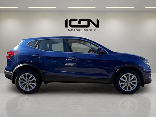 2022 Nissan Rogue Sport S