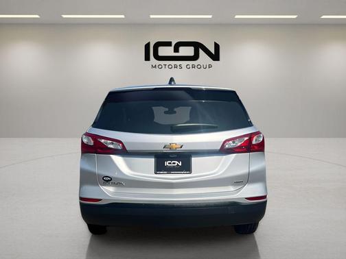 Silver Ice Metallic 2021 Chevrolet Equinox LS