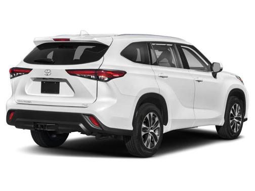Wind Chill Pearl 2022 Toyota Highlander XLE
