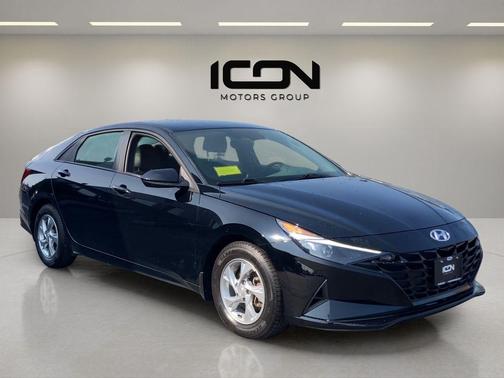 Phantom Black 2023 Hyundai ELANTRA SE