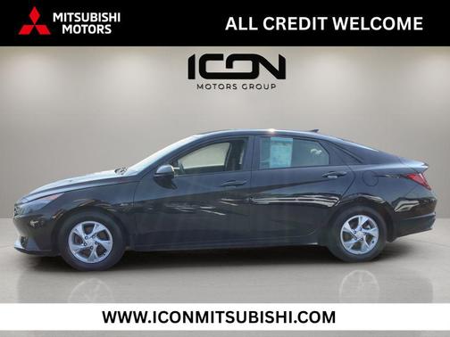 Phantom Black 2023 Hyundai ELANTRA SE