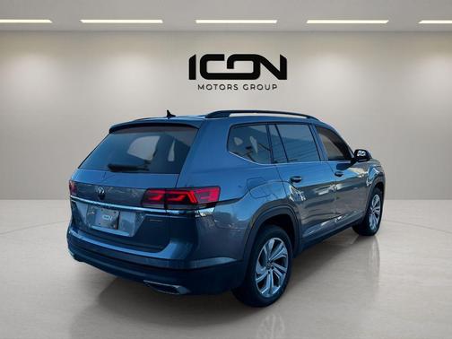 Platinum Gray Metallic 2021 Volkswagen Atlas 3.6L SE w/Technology