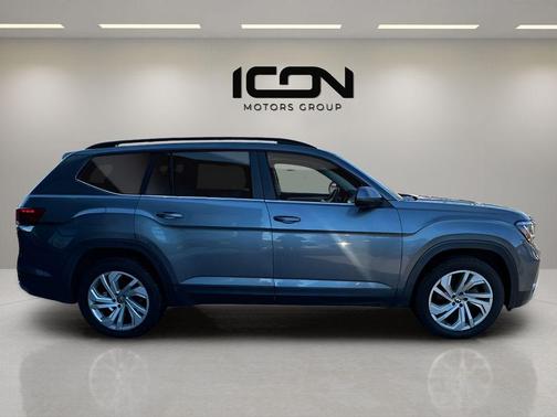 Platinum Gray Metallic 2021 Volkswagen Atlas 3.6L SE w/Technology