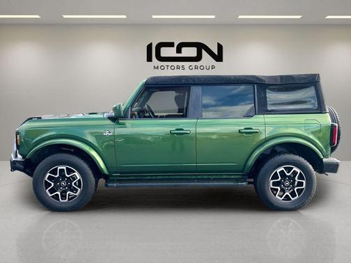Eruption Green Metallic 2023 Ford Bronco Outer Banks