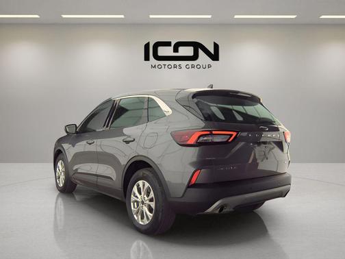 Carbonized Gray Metallic 2023 Ford Escape Active