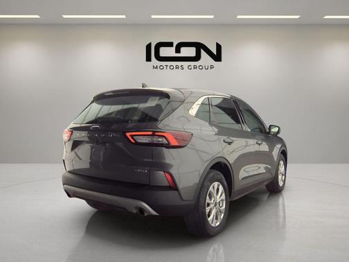 Carbonized Gray Metallic 2023 Ford Escape Active