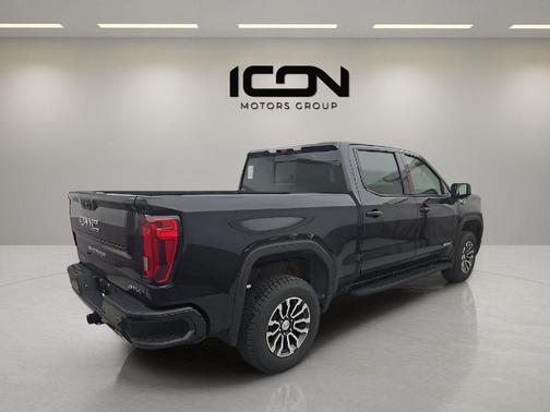 Onyx Black 2022 GMC Sierra 1500 AT4