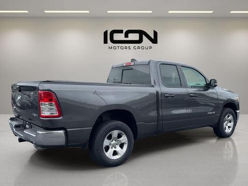 Granite Crystal Metallic Clearcoat 2022 RAM 1500 Big Horn/Lone Star