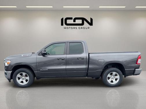 Granite Crystal Metallic Clearcoat 2022 RAM 1500 Big Horn/Lone Star