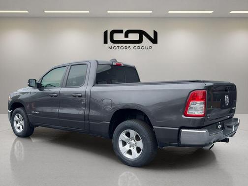 Granite Crystal Metallic Clearcoat 2022 RAM 1500 Big Horn/Lone Star