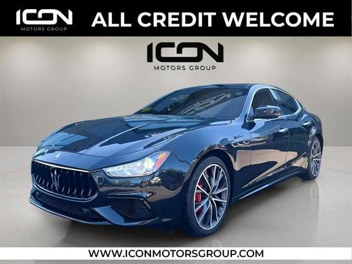 2022 Maserati Ghibli Modena Q4