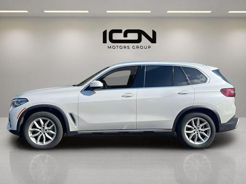 Mineral White Metallic 2021 BMW X5 xDrive40i