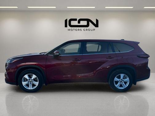 2024 Toyota Highlander LE