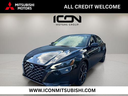 Super Black 2024 Nissan Altima SR FWD