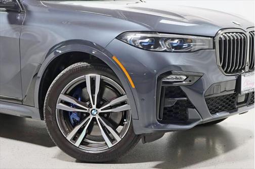 2022 BMW X7 M50i