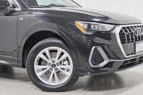 2022 Audi Q3 45 S line Premium