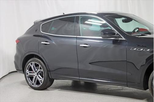 2022 Maserati Levante Modena
