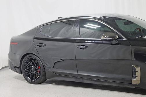 2022 Kia Stinger GT1